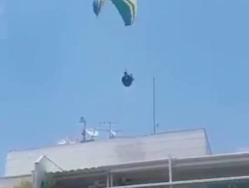 Vídeo dramático mostra queda de piloto de parapente em rua de Niterói/RJ –  Jornal Público Alvo