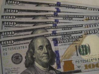 Dólar sobe para R$ 5,23 com temor ante recessão global