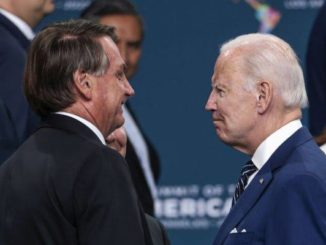 Bolsonaro pede ajuda a Biden