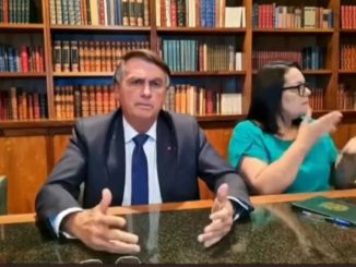 Bolsonaro ameaça golpe