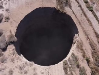 Buraco gigante no deserto do Atacama preocupa autoridades no chile